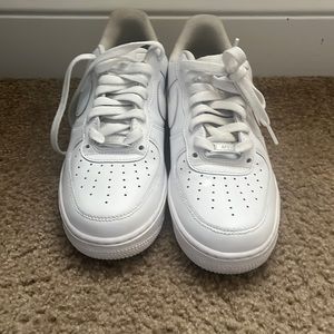 All white Air Force 1